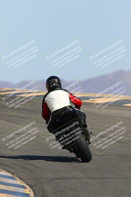 media/May-14-2022-SoCal Trackdays (Sat) [[7b6169074d]]/Turn 10 Backside (9am)/